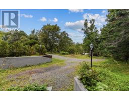 40 Monument Road thumbnail 44