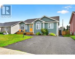 86 Hollyberry Drive thumbnail 2