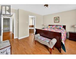 86 Hollyberry Drive thumbnail 21