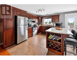 86 Hollyberry Drive thumbnail 11