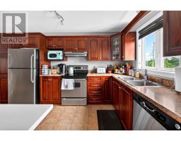 86 Hollyberry Drive thumbnail 15