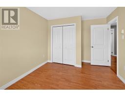 86 Hollyberry Drive thumbnail 27