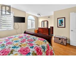 86 Hollyberry Drive thumbnail 22