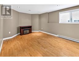 86 Hollyberry Drive thumbnail 32