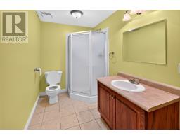 86 Hollyberry Drive thumbnail 34