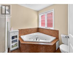 86 Hollyberry Drive thumbnail 24