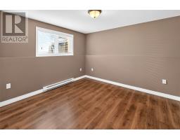 86 Hollyberry Drive thumbnail 31