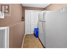 86 Hollyberry Drive thumbnail 37
