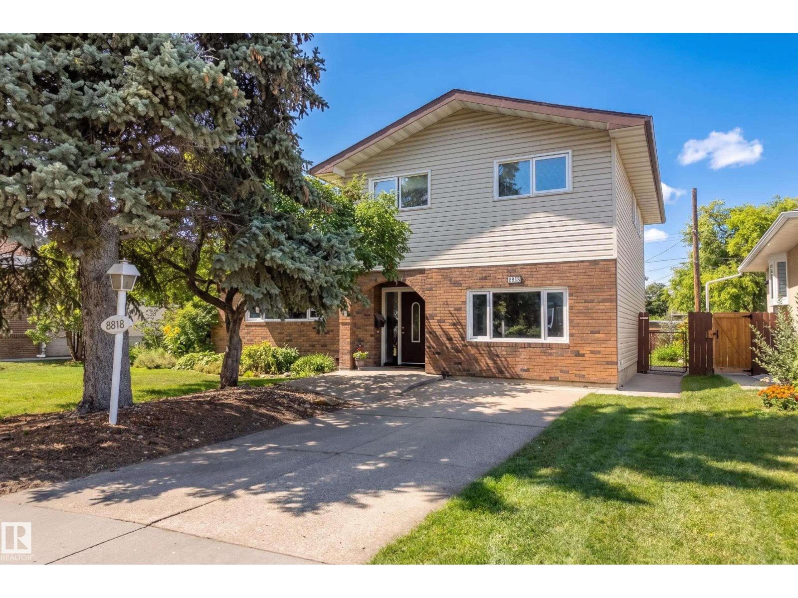 8818 161 ST NW - 2