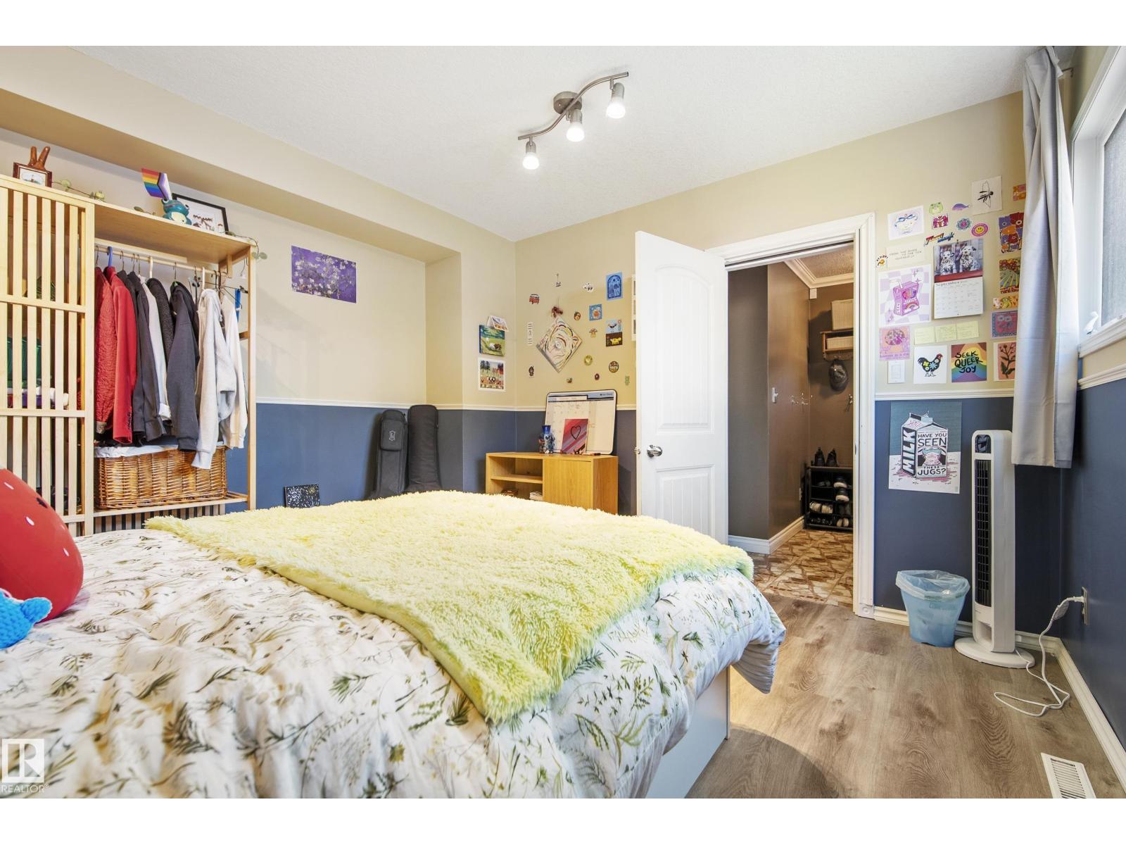 8818 161 ST NW - 20