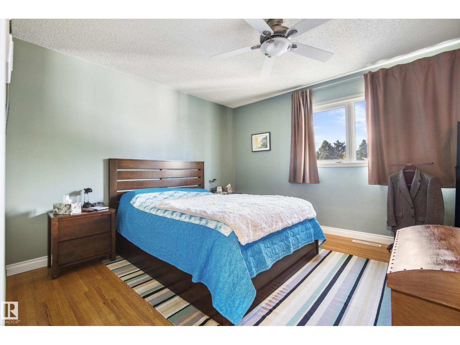 8818 161 ST NW - 26