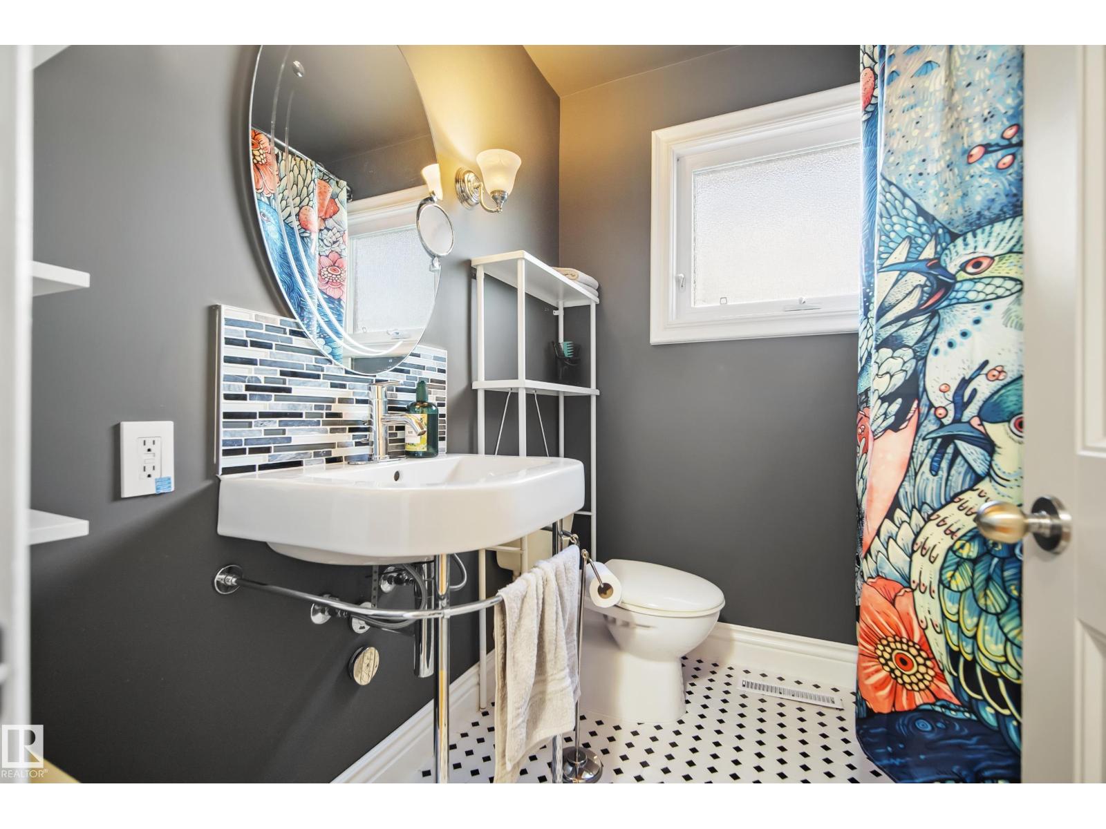 8818 161 ST NW - 33
