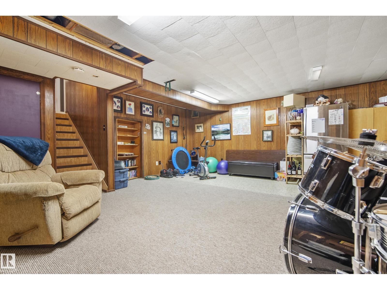 8818 161 ST NW - 37