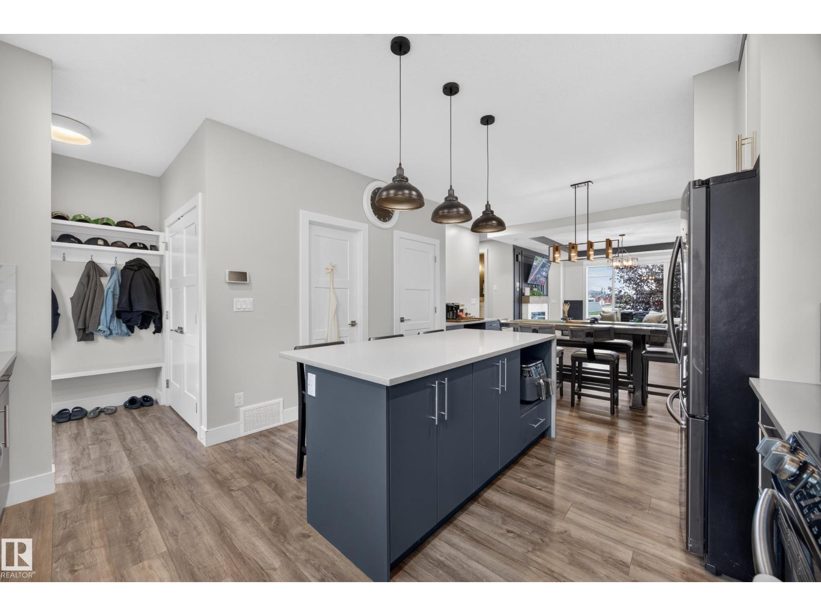 635 MEADOWVIEW DR - 20