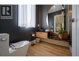 449 E 15th Street, North Vancouver, BC V7L2R9 Photo 6