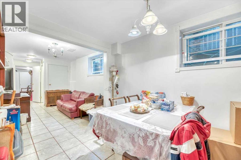 3531 42 Street NE - 19