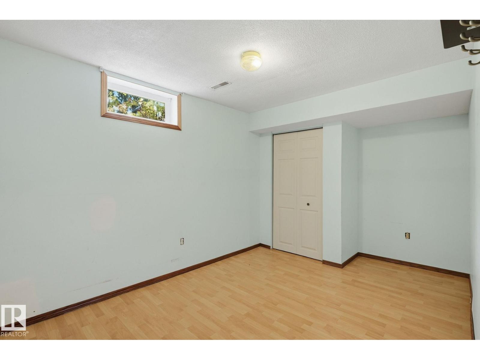 3612 44 ST - 24