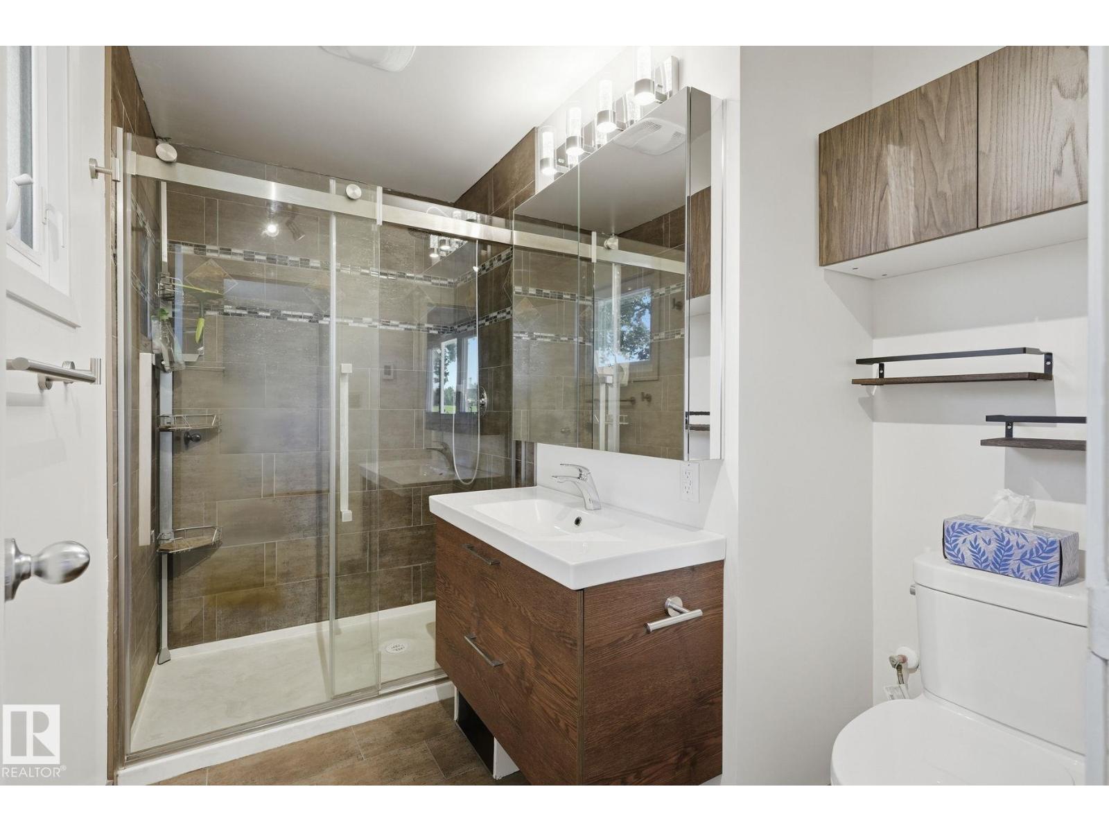 3612 44 ST - 16