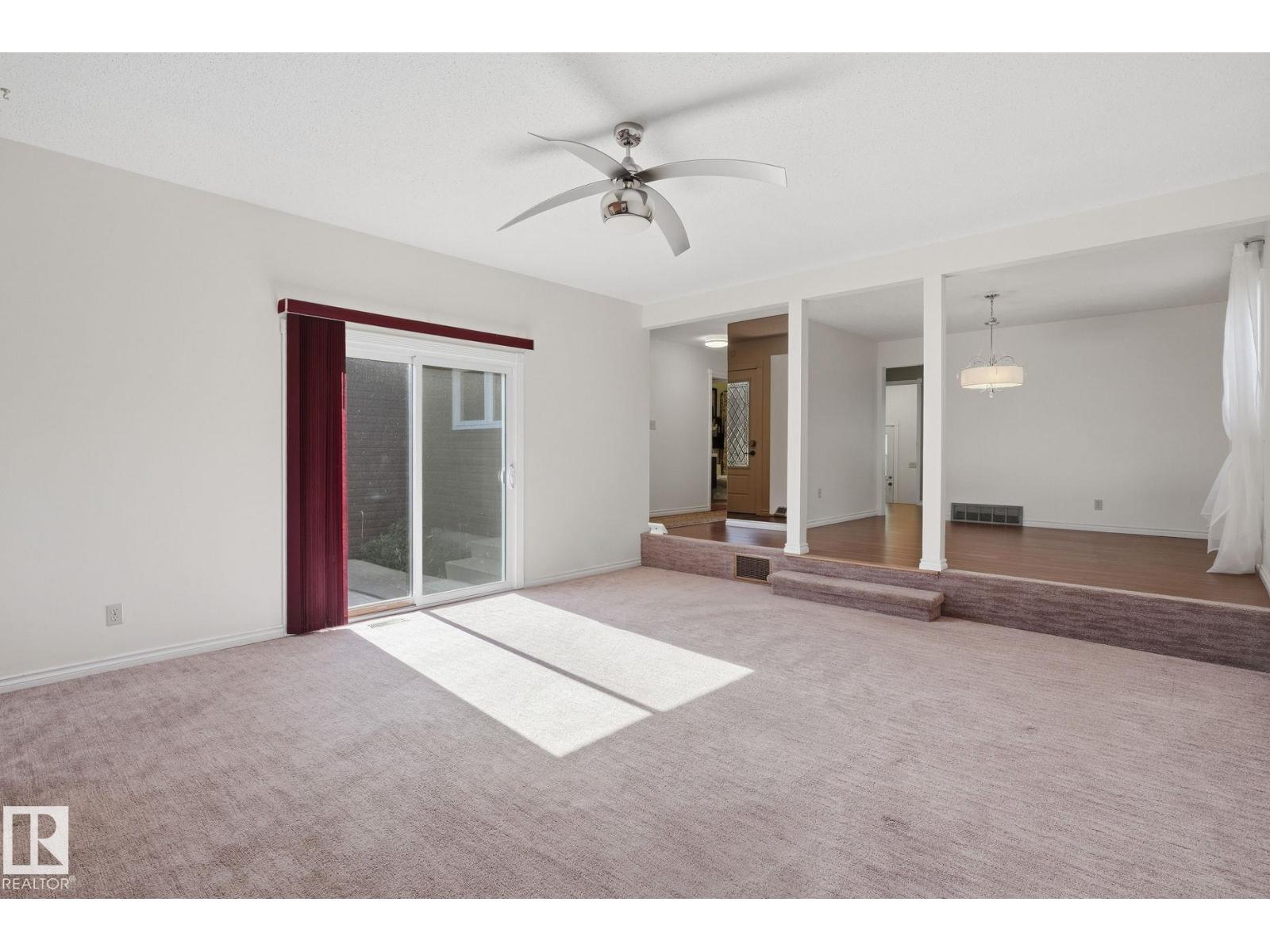 3612 44 ST - 8