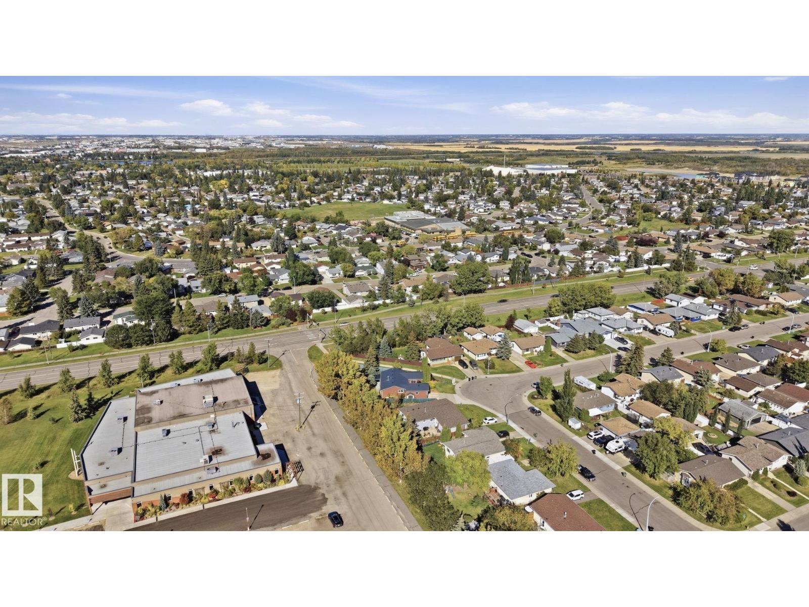 3612 44 ST - 43