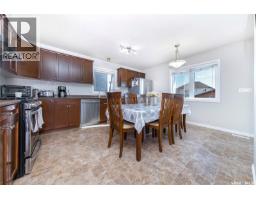 Family room - 511 Coad Crescent, Saskatoon, SK S7R0A7 Photo 10
