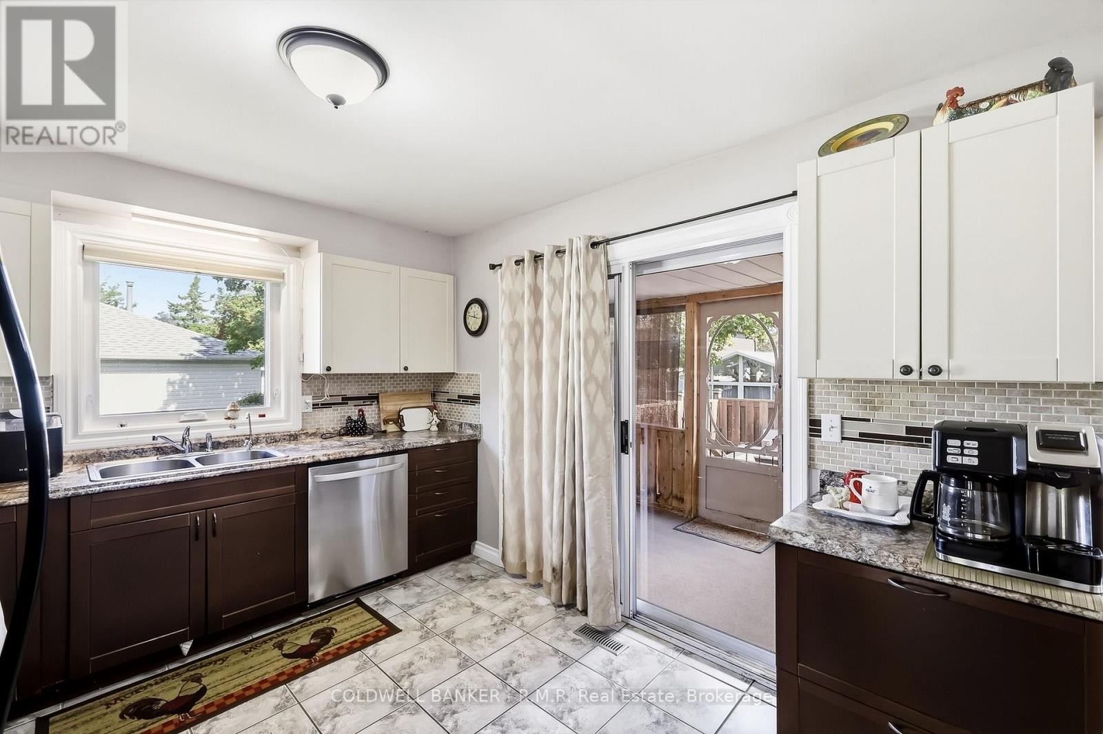 25 CEDAR COURT - Image 14