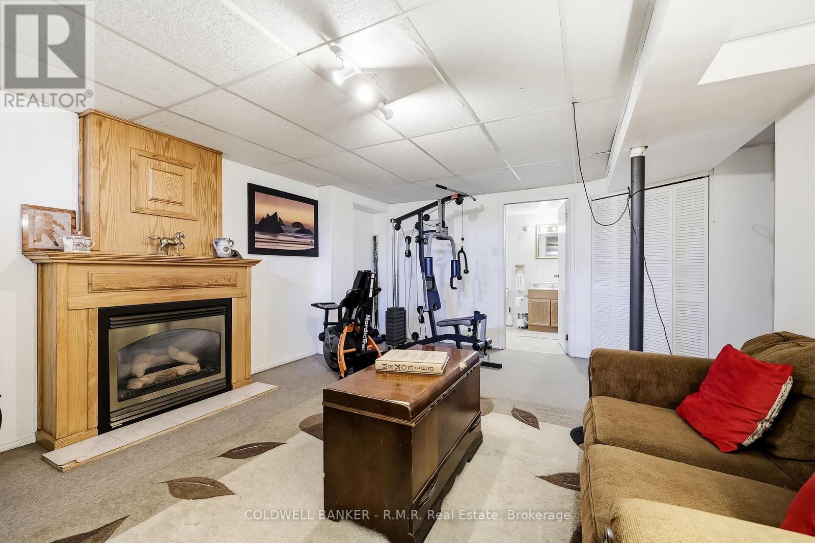 25 CEDAR COURT - 33