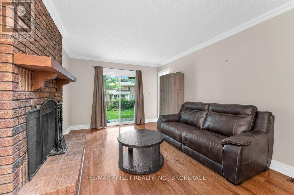 562 SYCAMORE STREET - Image 14