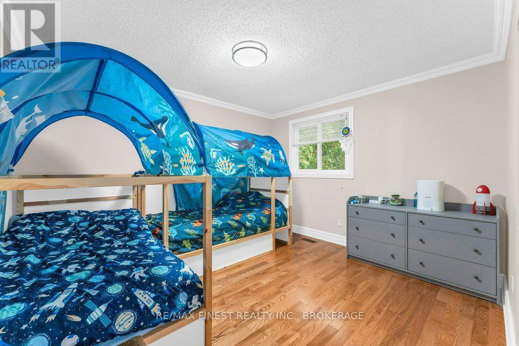 562 SYCAMORE STREET - 30