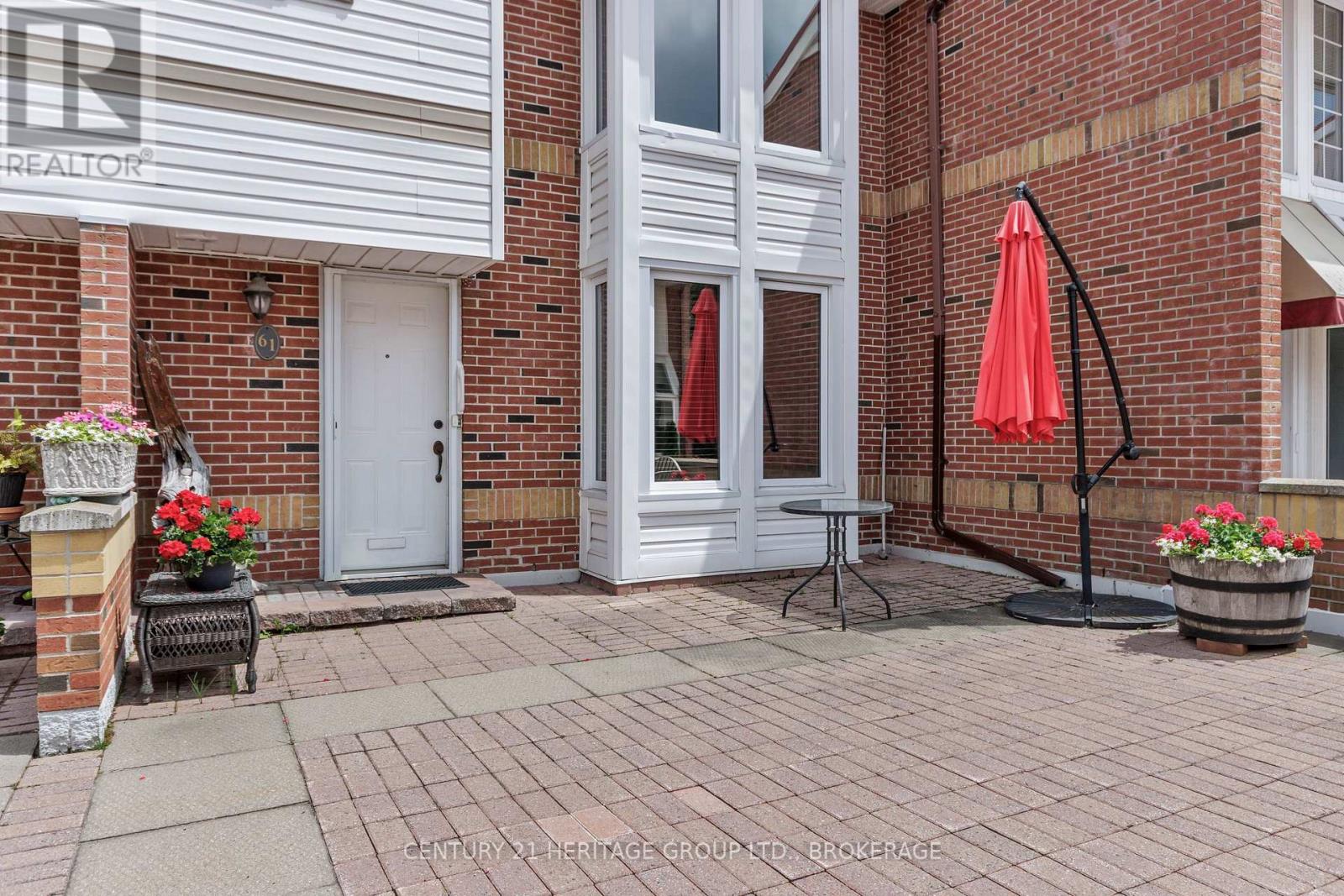 #61 1 PLACE D'ARMES - 2