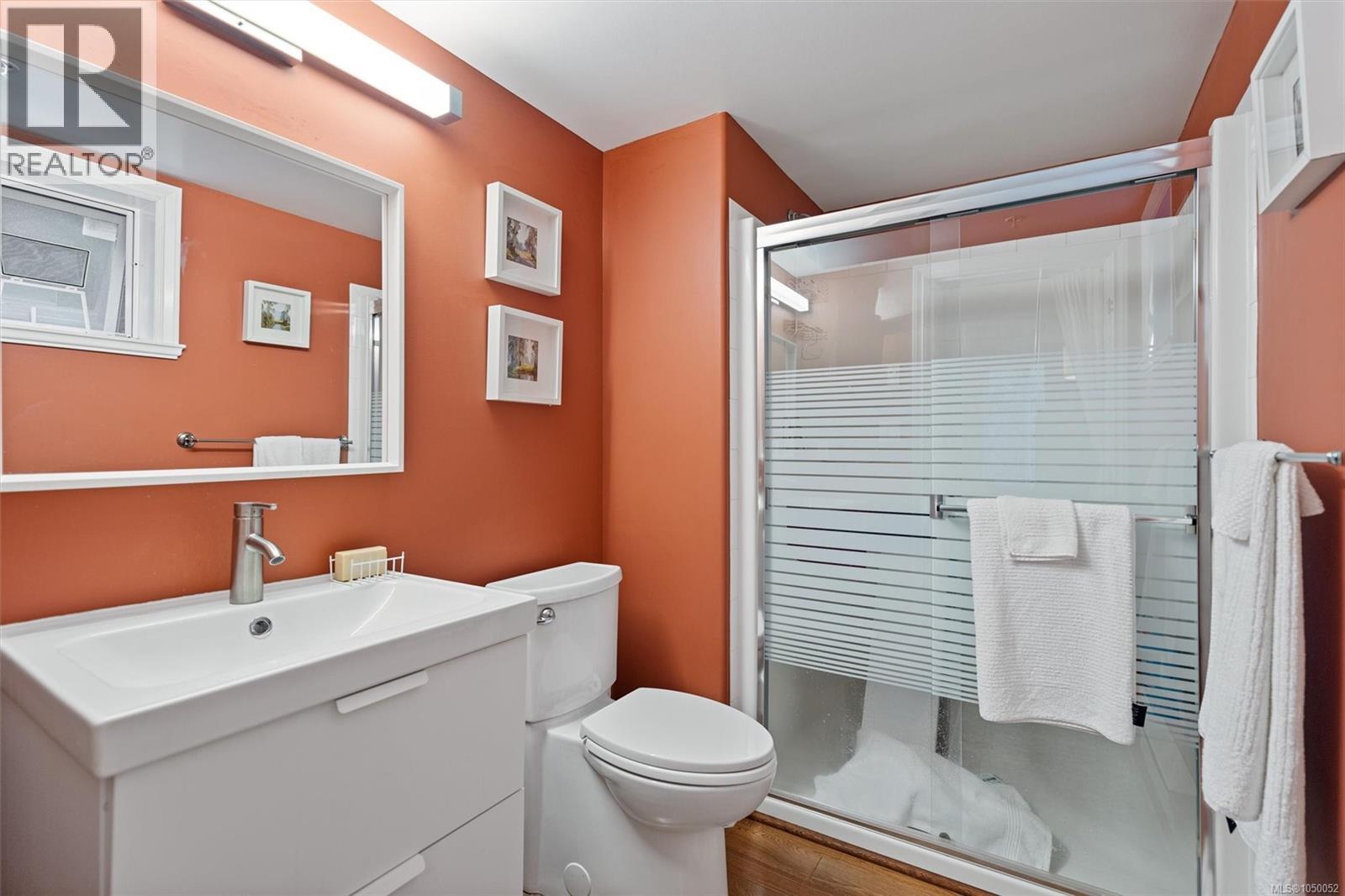 #21 405 Quebec St - 24
