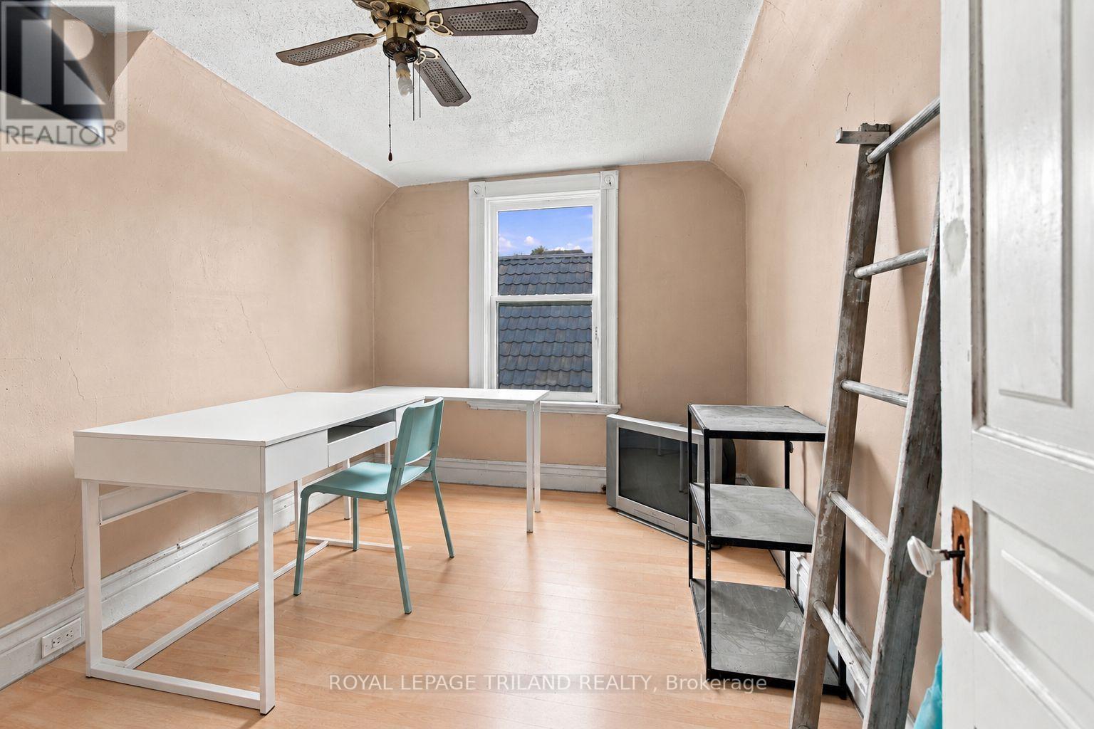 434 ENGLISH STREET - 30