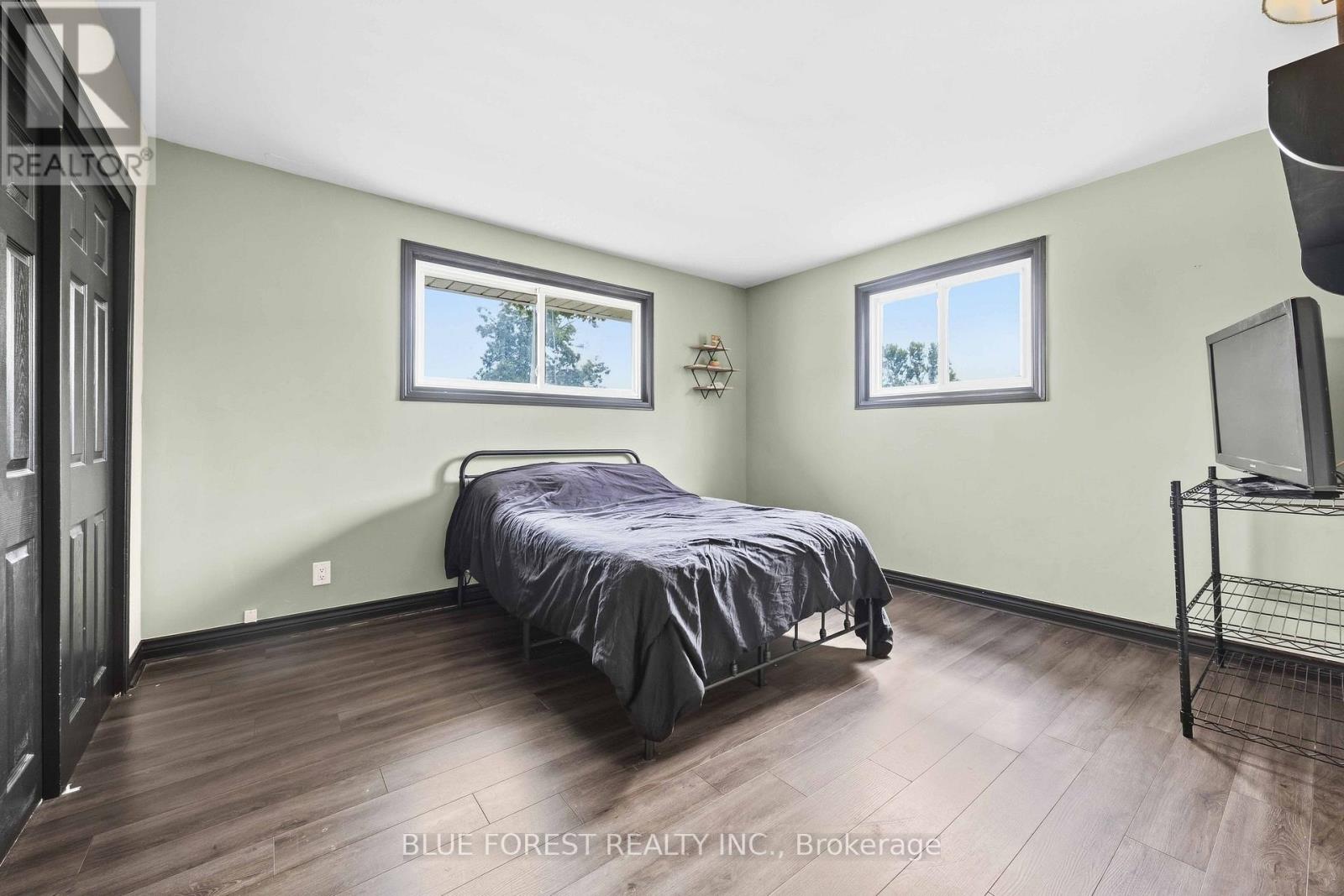 6 YORK STREET - Image 16