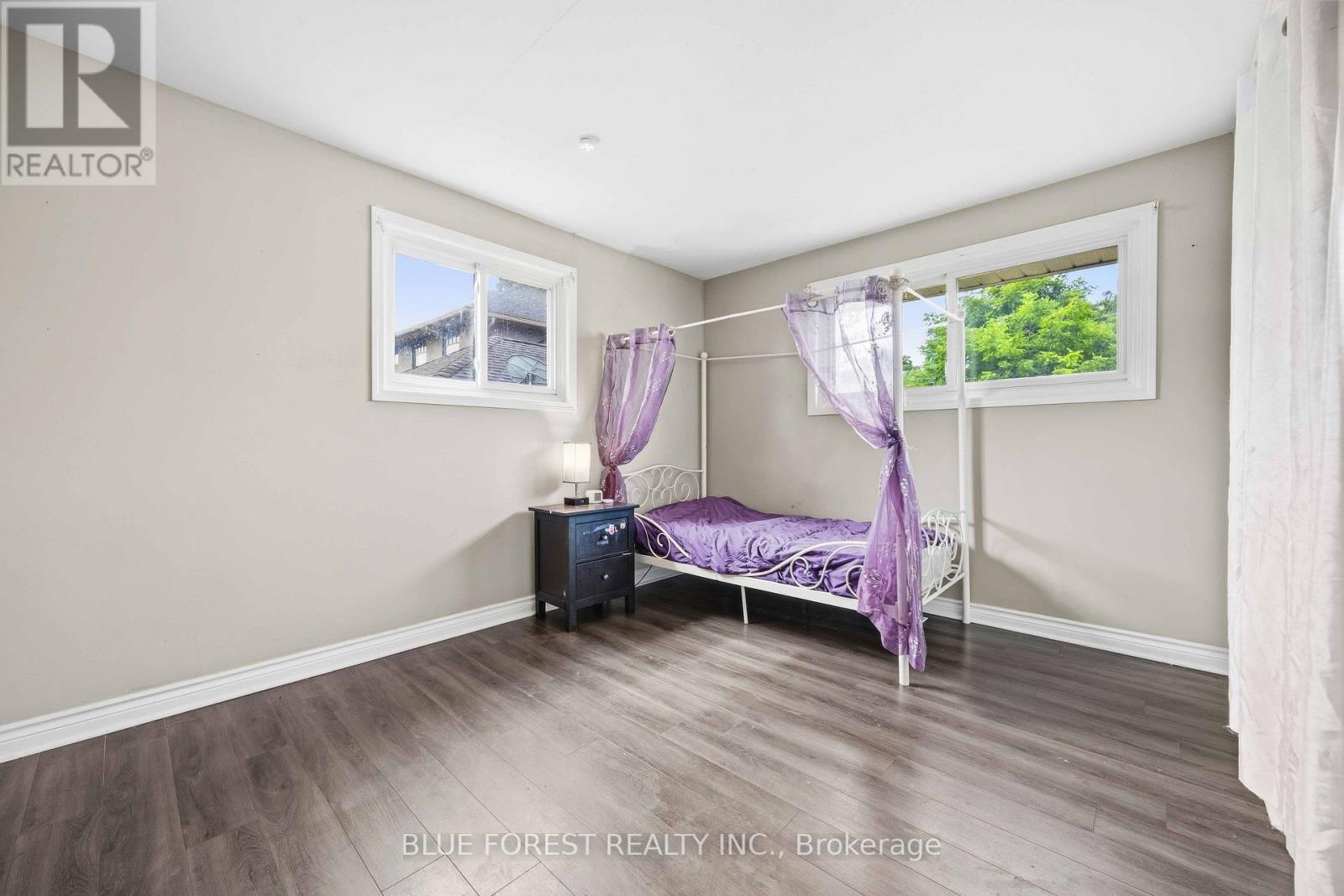 6 YORK STREET - Image 18