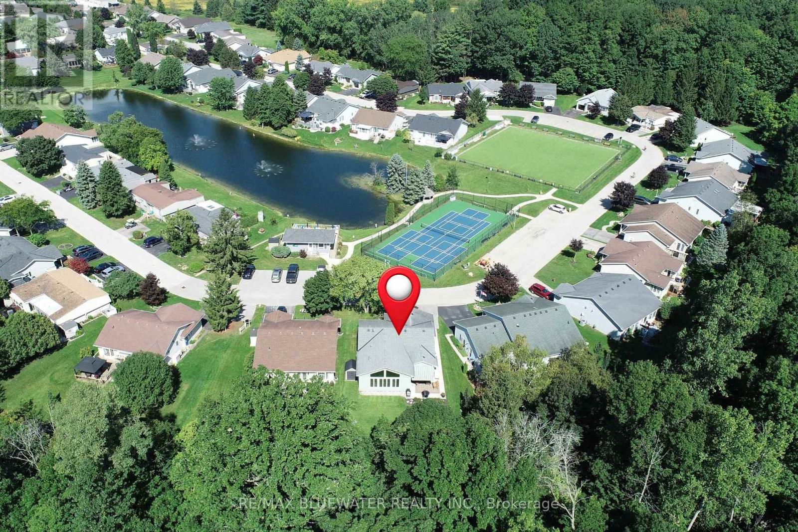 353 Shannon Boulevard, South Huron (Stephen), Ontario, N0M1T0, South Huron (Stephen), Ontario — photo 3 of 5