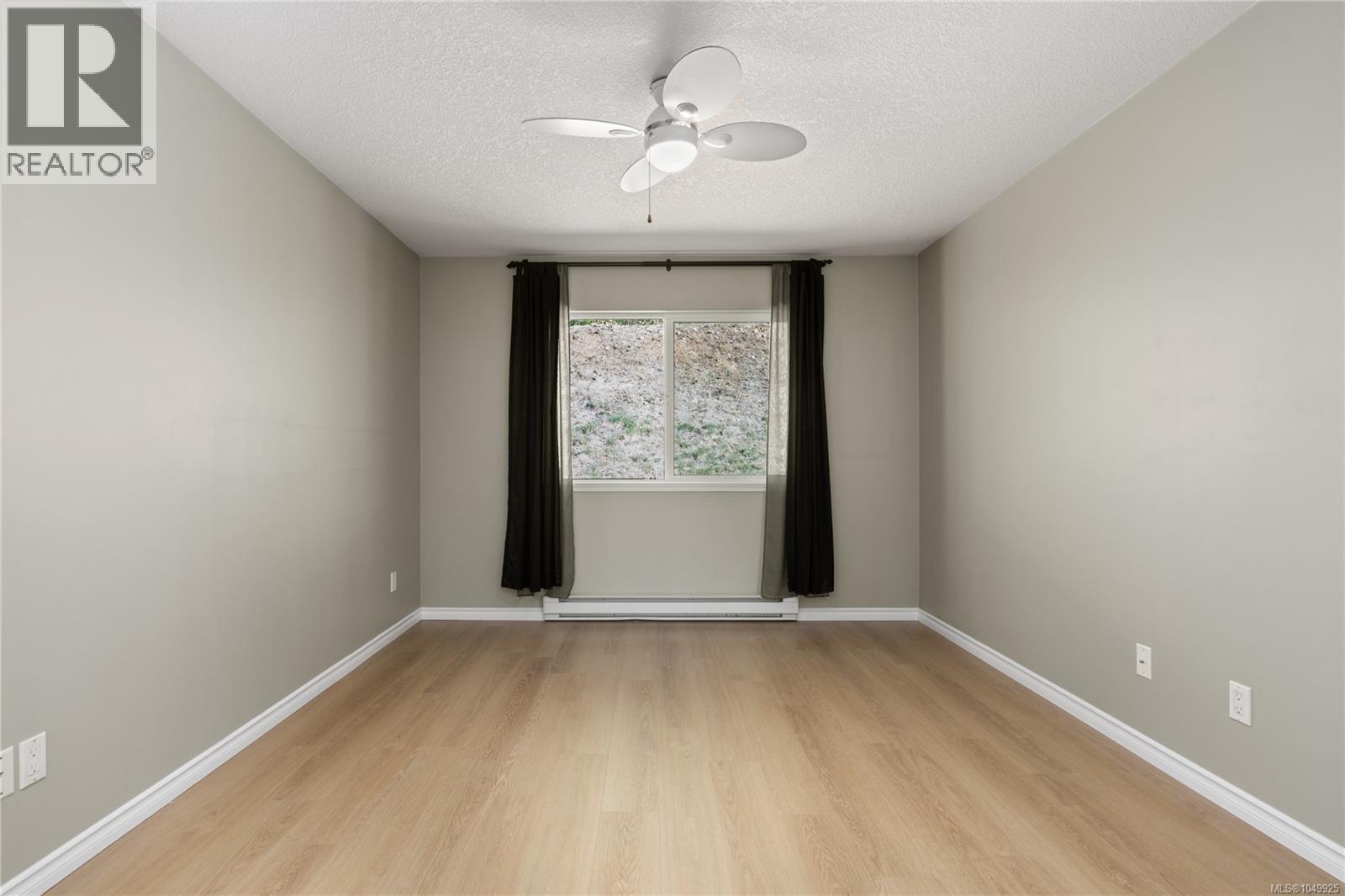 4884 Fairbrook Cres - Image 23