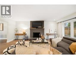 2pc Bathroom - 3277 Woodside Avenue, Burlington, ON L7M2R9 Photo 13