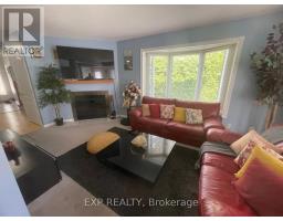 55 Whitegate Crescent, Ottawa, ON K2J4B7 Photo 6