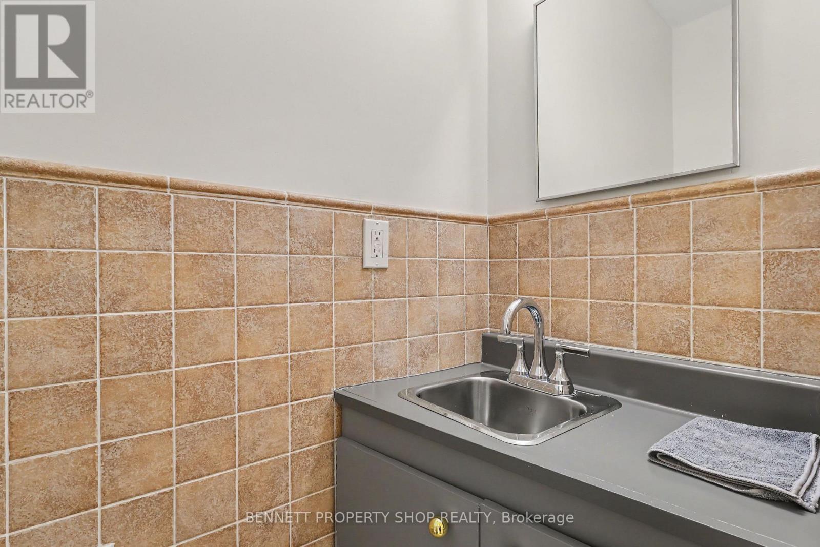 3 Bed, 3 Bath House for Sale in Ottawa – 7 – 639 MORIN STREET, Ottawa – MLS# X13801868 - Image 12