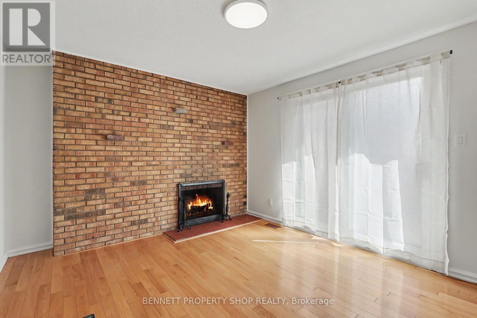 #7 639 MORIN STREET - 2
