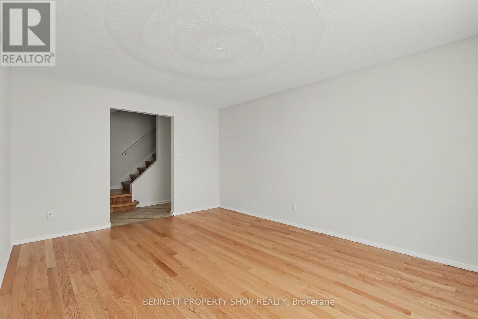 #7 639 MORIN STREET - 4
