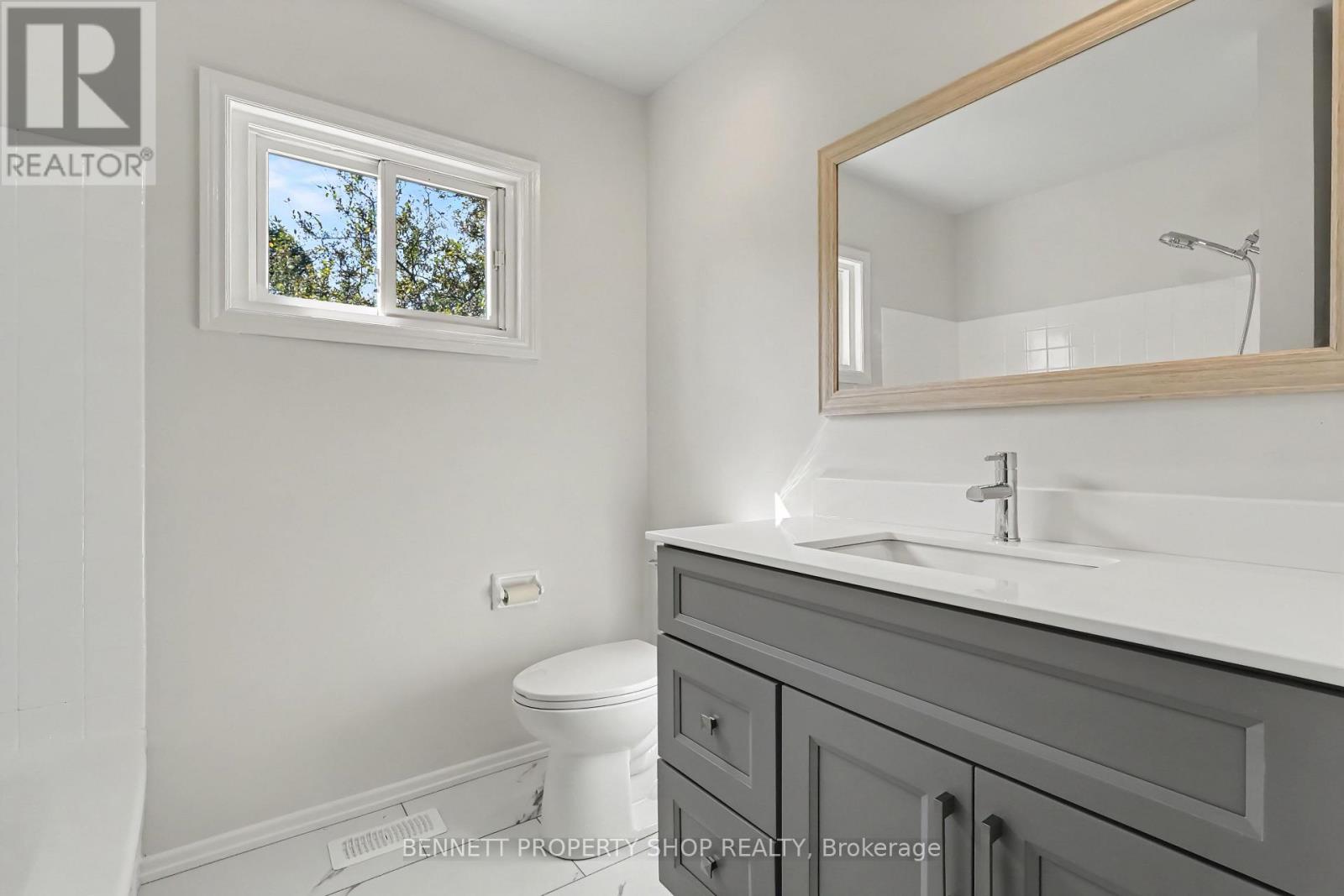 3 Bed, 3 Bath House for Sale in Ottawa – 7 – 639 MORIN STREET, Ottawa – MLS# X13801868 - Image 9