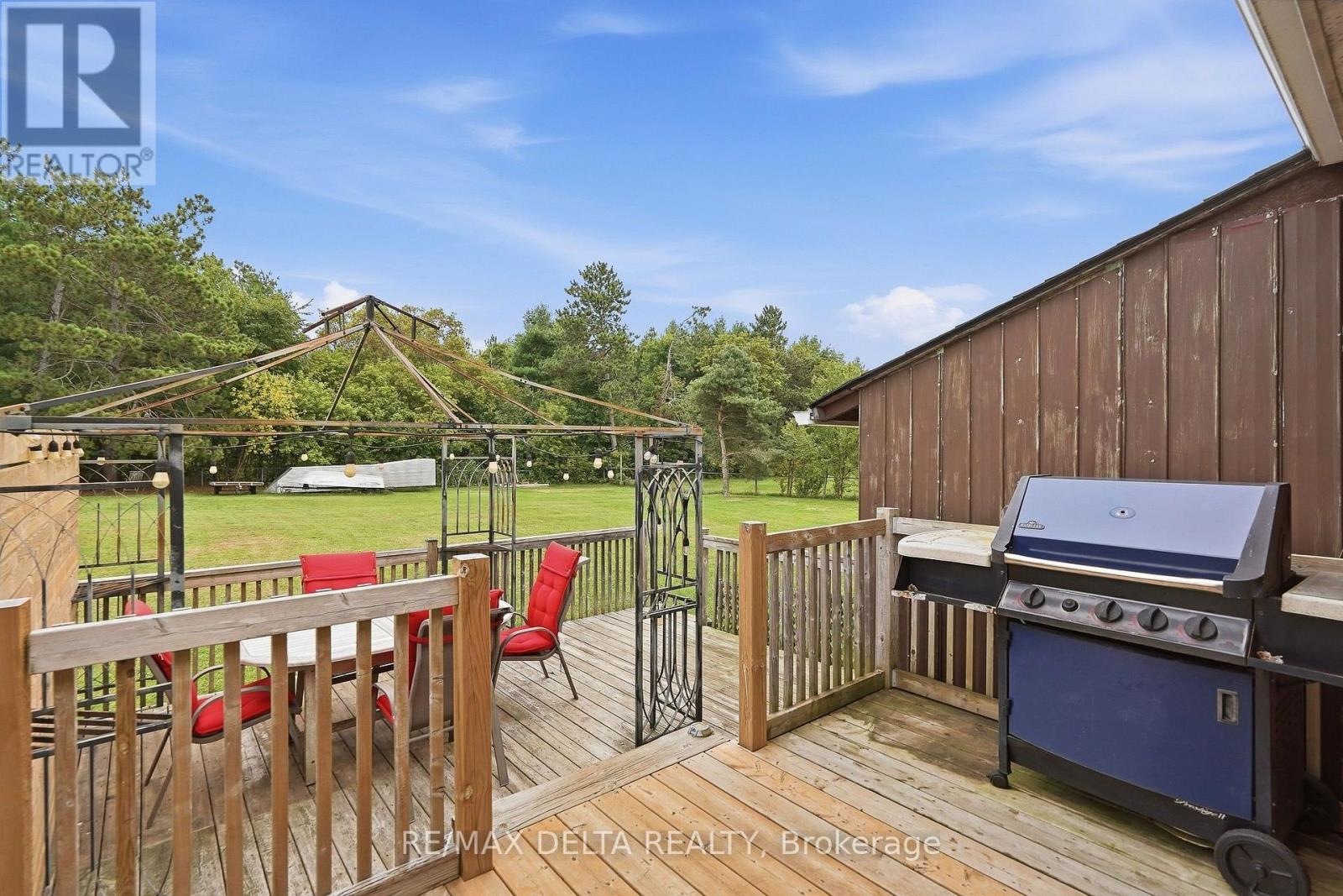836 CARTIER STREET - 29