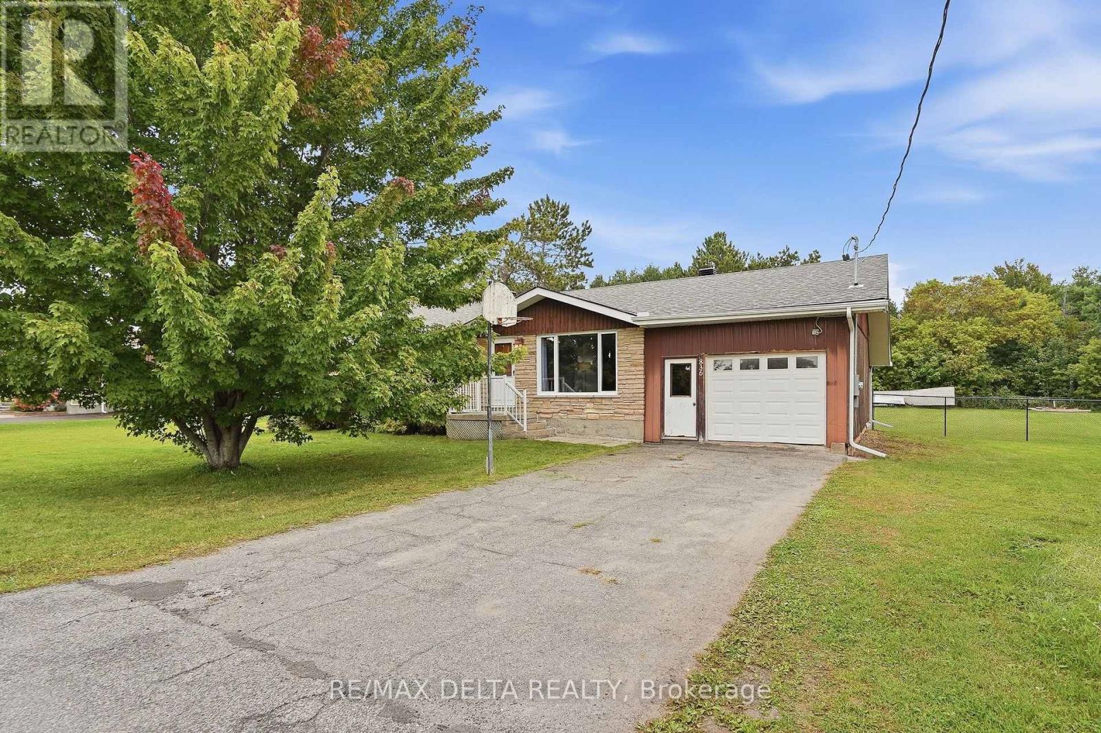 836 CARTIER STREET - Image 3