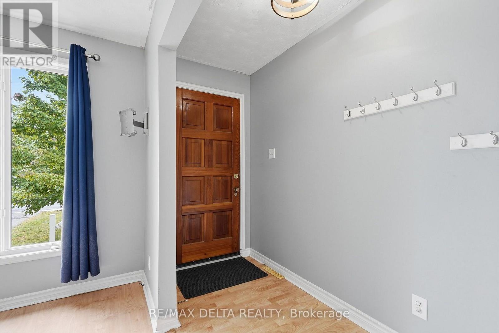 836 CARTIER STREET - 4