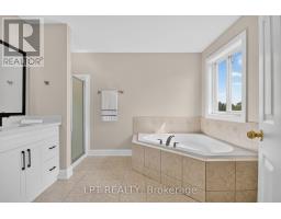 97 Black Bear Way, Ottawa, ON K2S2G6 Photo 8