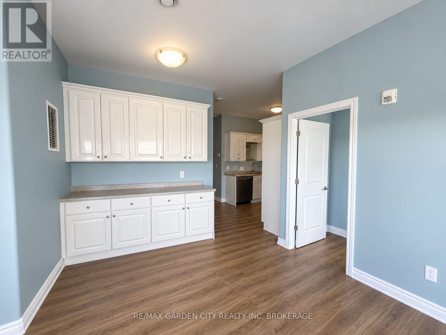 #304 529 SOUTH PELHAM ROAD - 14