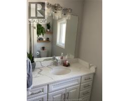 Laundry room - 137 Meadowview Avenue, Amherstburg, ON N9V0E9 Photo 8