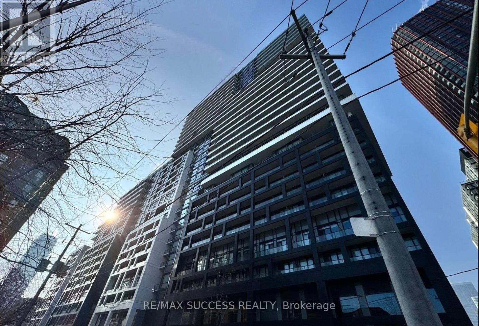 #1925A 70 PRINCESS STREET - 3