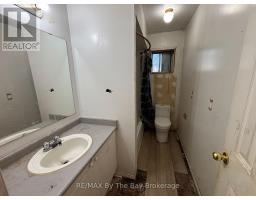 Laundry room - 184 Dyer Drive, Wasaga Beach, ON L9Z1L9 Photo 8